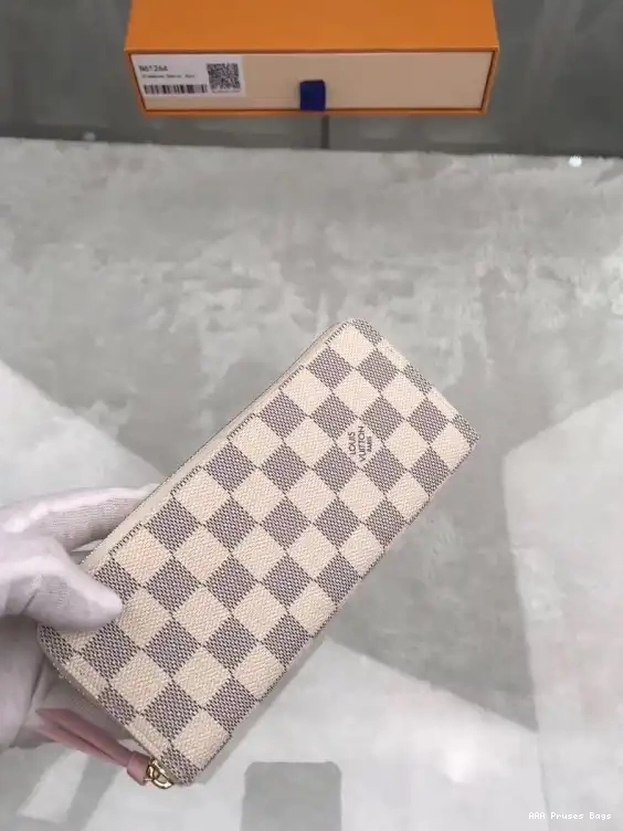 AAA Replica Ru Vuitton Louis CLEMENCE WALLET 0620